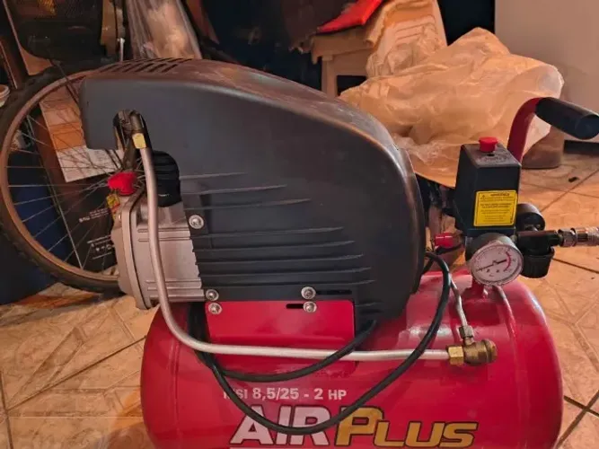  Vende- se :Compressor Air Plus schulz  "Chamar no whats abaixo".