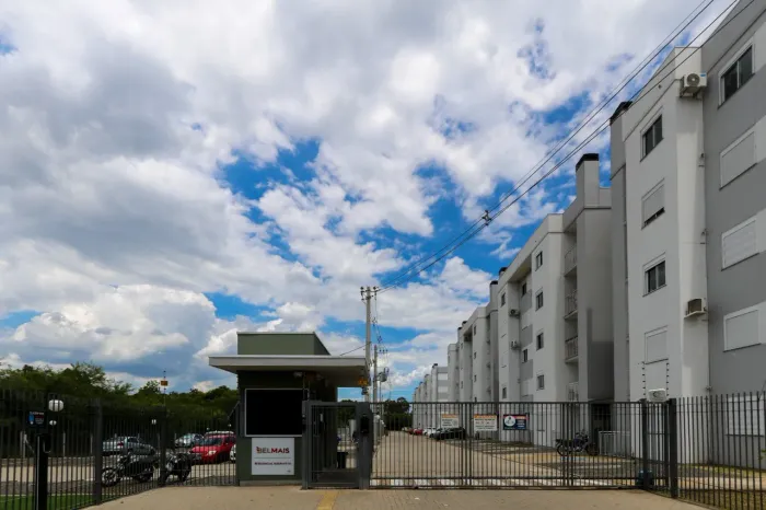 Apartamento com 2 quartos para alugar no Bairro Olaria