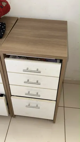 Mesa de gavetas