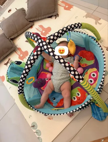 Tapete de atividades para bebê