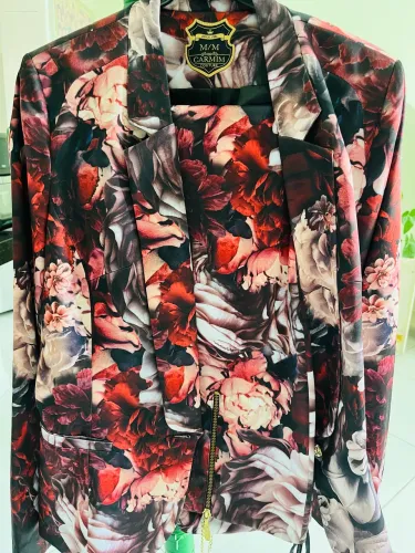 Blazer c/Calça G/L estampa Floral Cetim Alfaiataria originalCarmim exclusividade