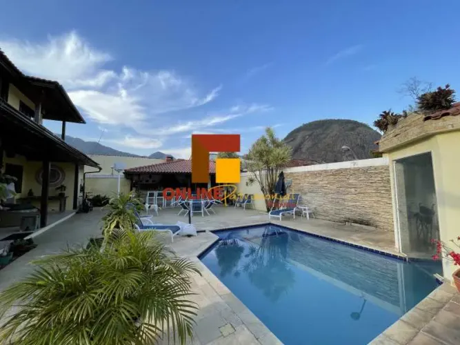 Casa de alto padrão / 4 suítes / Condomínio / Piscina / 4 vagas - Vargem Pequena, Rio de J