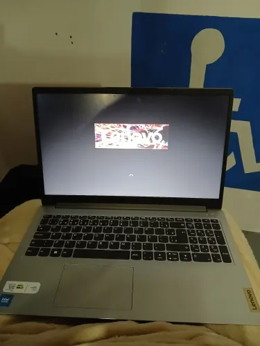 Vendo Notebook Levono - 1 mês de uso