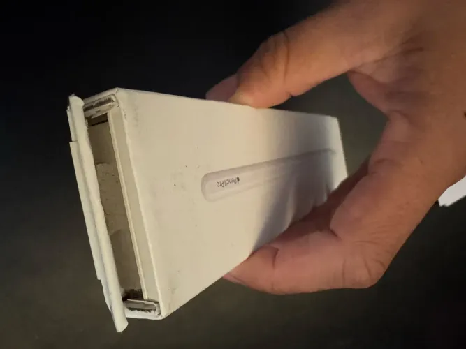 Apple Pencil Pro  - Lacrado - 1 Ano de garantia Apple - Caixa rasgada