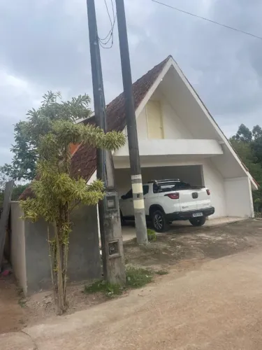 ALUGA-SE CHALÉ RESIDENCIAL EM CONDOMÍNIO FECHADO