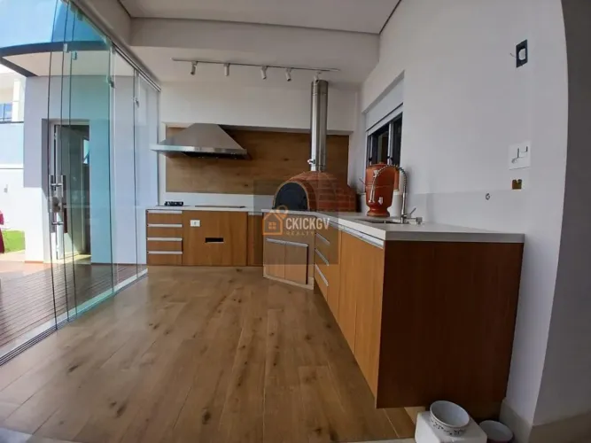Casa à venda no Condomínio Laguna Residencial, em Indaiatuba. Com 236m² de área construída