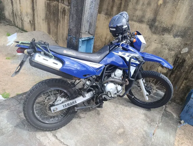 Vendo ou troco Lander 250