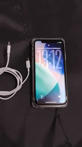 iPhone 11 64GB Branco Semi novo NUNCA ABERTO