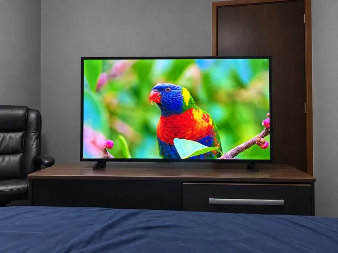 Samsung The Frame 32? QLED - Apenas 1 mês de uso + Completa