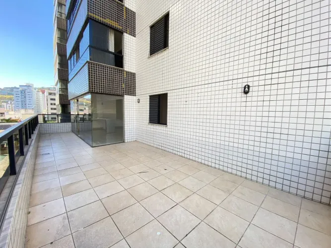 Apartamentos para alugar com Piscina e 4 quartos, 180 m² - Buritis