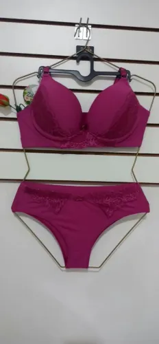 Conjunto Calcinha e sutiã de Luxo