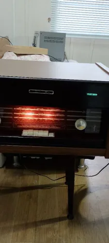 Vitrola Philips. Fr590.