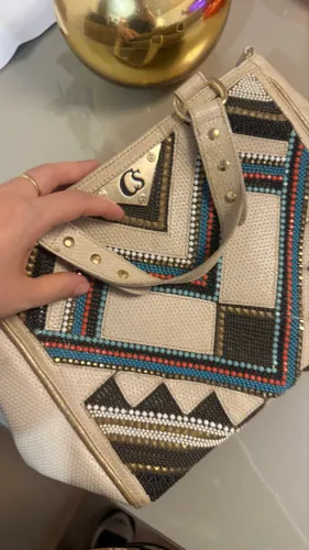 Bolsa CS frente todo em pedraria
