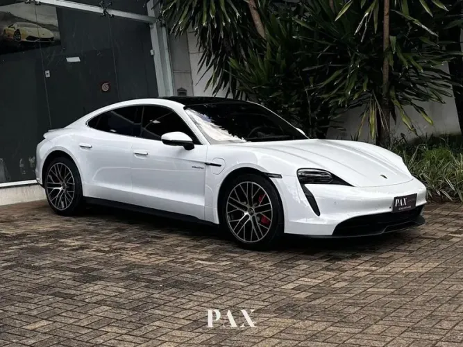Porsche Taycan 4S (elétrico) 2023