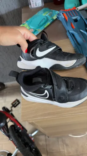Tênis Nike Team Hustle D 11 Lil Infantil TAM 28