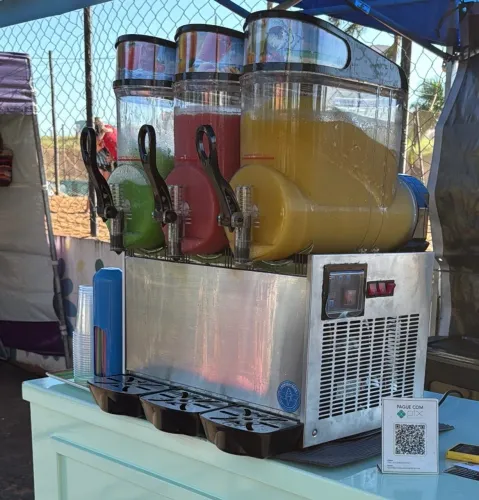 Máquina de frozen Semi-nova