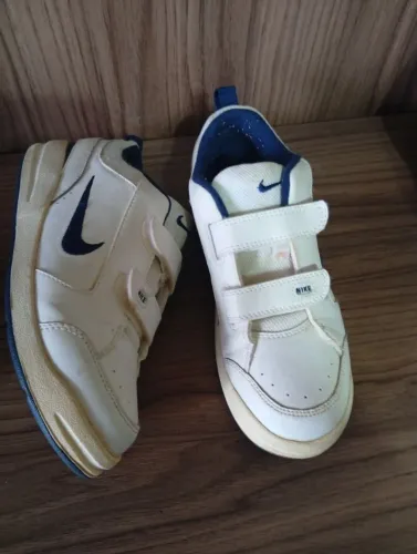 Tênis Nike infantil 33