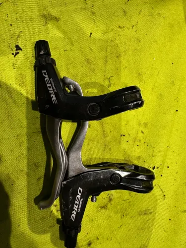 Manete V-break Shimano Deore