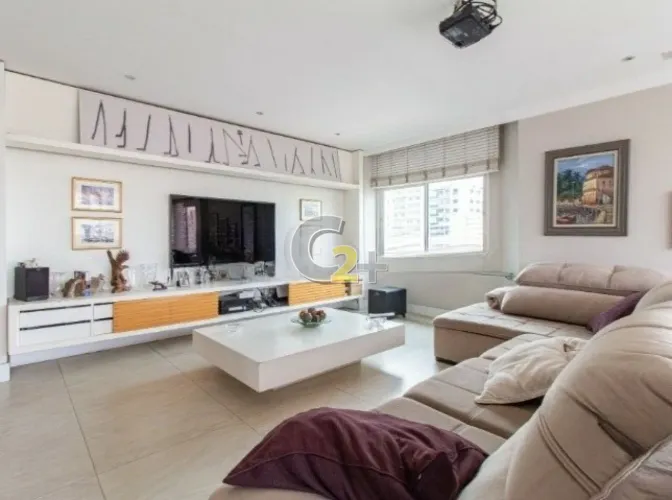 Apartamento Cobertura à venda no Pacaembu com 4 quartos, sendo 3 suítes e 4 vagas