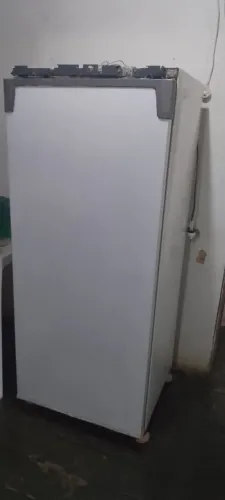 Vende-se freezer vertical
