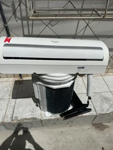 Ar-condicionado Sprinter 12.000 BTU