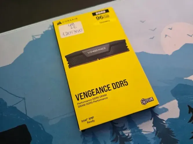 Kit de Memória RAM DDR5 96GB (2 x 48GB) 7000Mhz Corsair Vengeance, Praticamente novas + NF