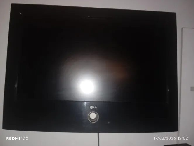 Vendo essa tv não smart .