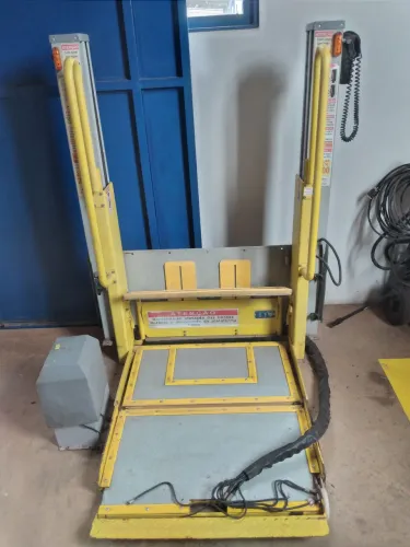 Elevador para ônibus 255kg 