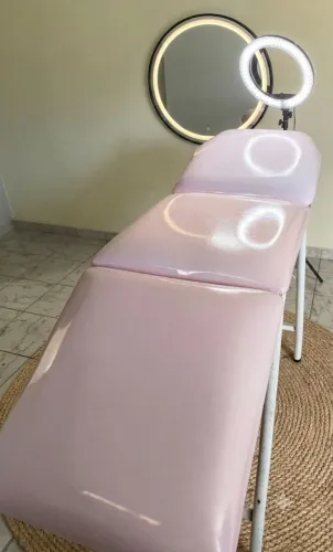 Vendo maca rosa bebê nada rasgado toda ok 