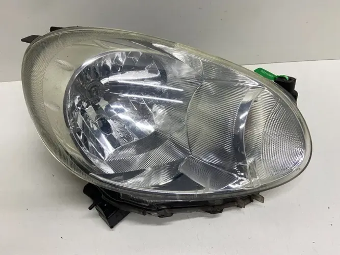 Farol Nissan March 2011 2012 2013 2014 Direito