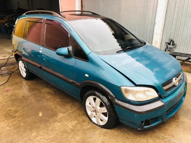 Sucata Zafira