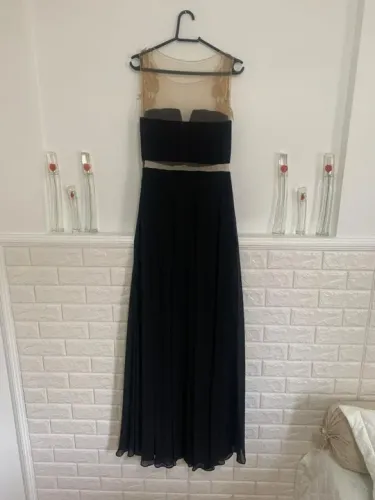 Melhor preço! Vestido - Preto - Crepe de cetim com bordado em dourado - Novo