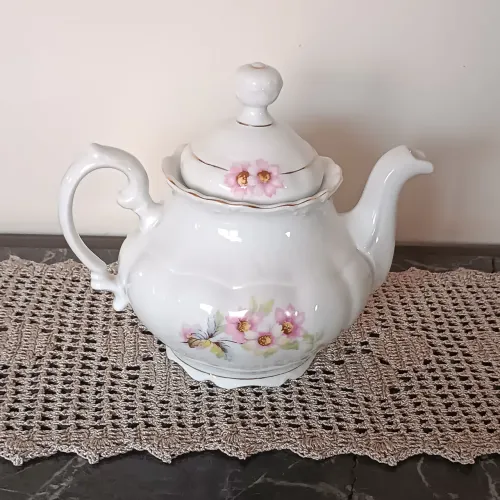 Bule de Chá Antigo em Porcelana 