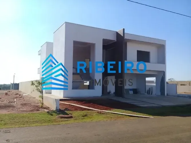 Linda Casa a venda no Condomínio Village Manacá em Cesário Lange R$ 1.110.000,00