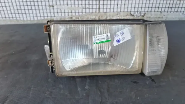 Farol Esquerdo Volks Gol Saveiro Voyage 84/86
