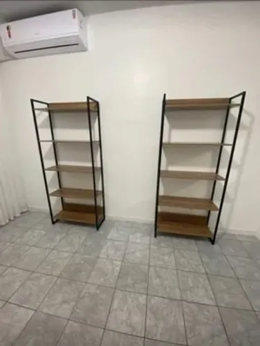 Estante estilo industrial com prateleiras em MDF medida 180x80x30  490,00 cada