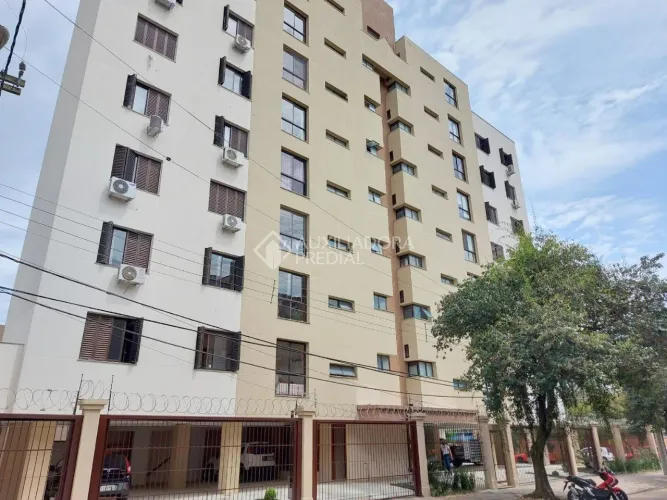 Excelente apto de 2 dormitórios, todo amplo, com churrasqueira, garagem e ventilação cruza