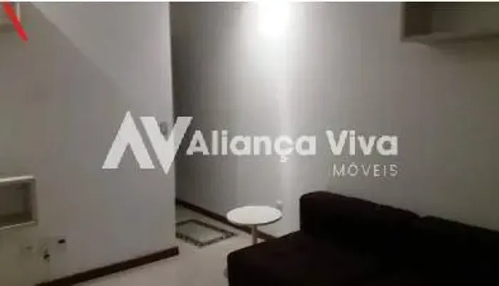 Quarto e sala no Leblon com portaria 24h