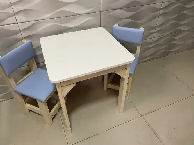 Mesa infantil, para criança até 6 anos, com baú e cor azul claro