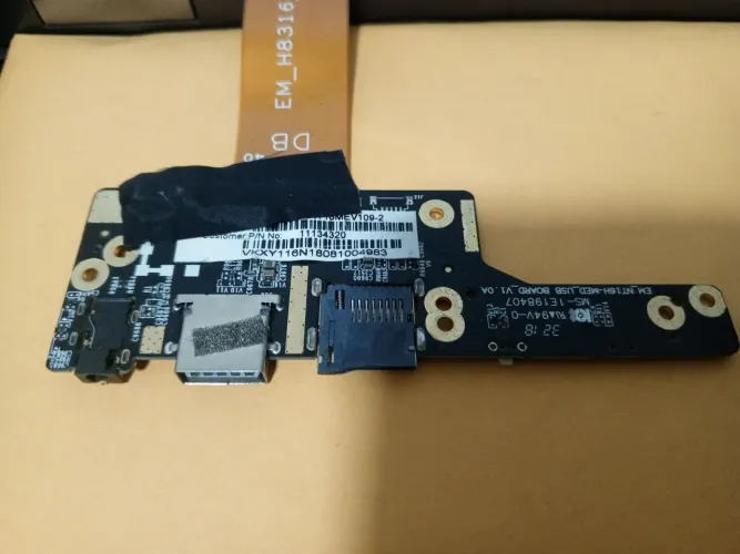 Placa Filha Usb Áudio Nt16h Com Cabo Positivo Duo Q432a