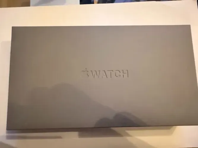 Apple Watch Ultra 2 Black Titanium lacrado com garantia de 1 ano.
