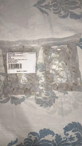 Vendo conector de cabo de rede