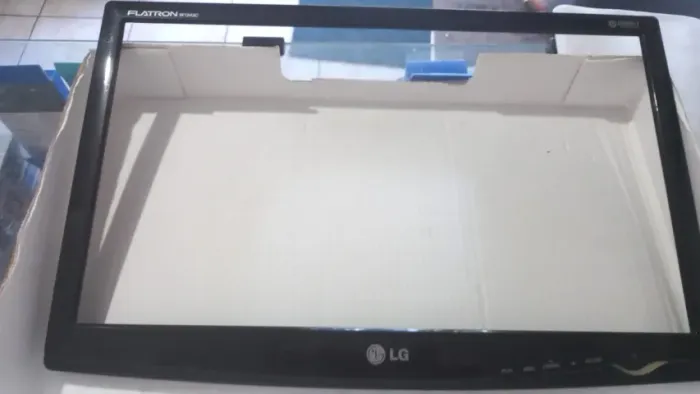 Moldura Frontal Monitor Lg Flatron W1943c - 1507