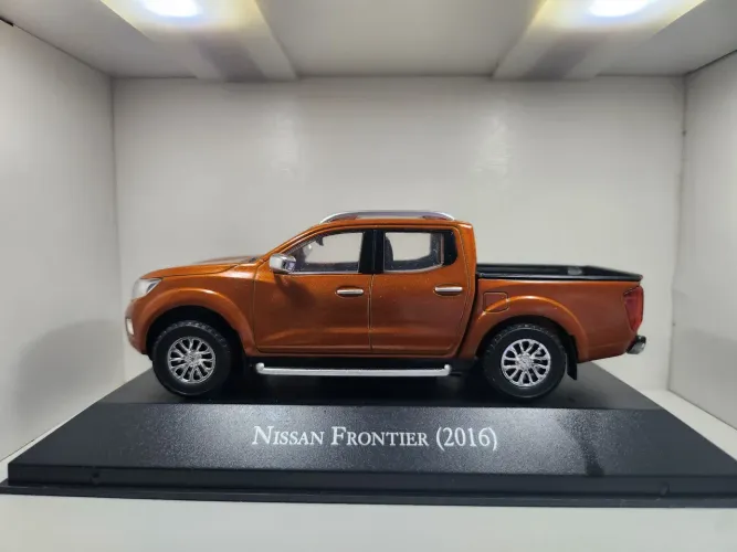 Miniatura Carros clássicos Nissan Frontier 2016