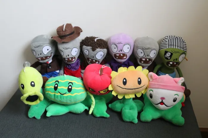 Pelúcias Plants vs Zombies | 11 personagens | coleção | difícil de encontrar | Campinas/SP