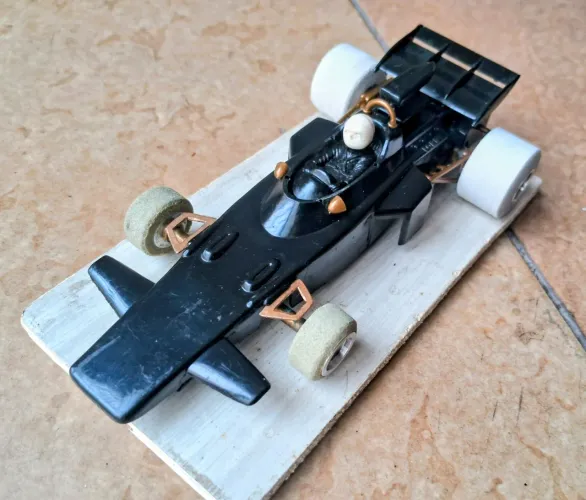 carro de autorama estrela lotus década de 70