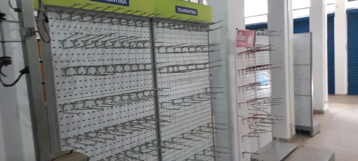 Gancheira Com ganchos