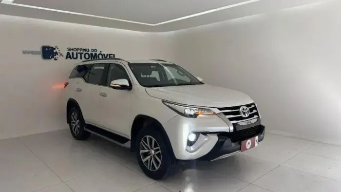 Toyota Hilux SW4 SRX 4X4 2.8 TDI 16V Dies. Aut. 2017