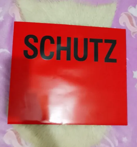 Sacola de papel Schutz nova