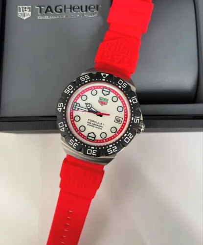 Relógio Tag Heuer F1 Red